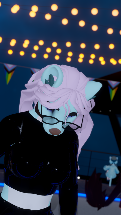 VRChat_2025-06-24_21-43-41.860_3840x2160.png