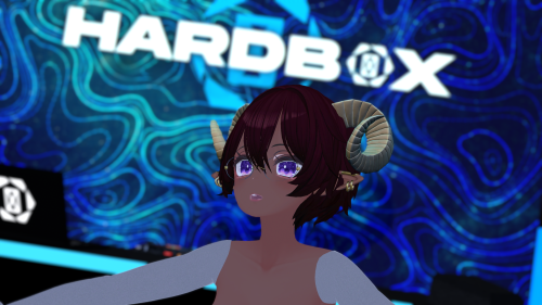 VRChat_2025-06-29_20-16-37.086_3840x2160.png