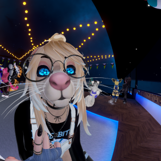 VRChat_2025-07-02_02-43-55.385_3840x2160