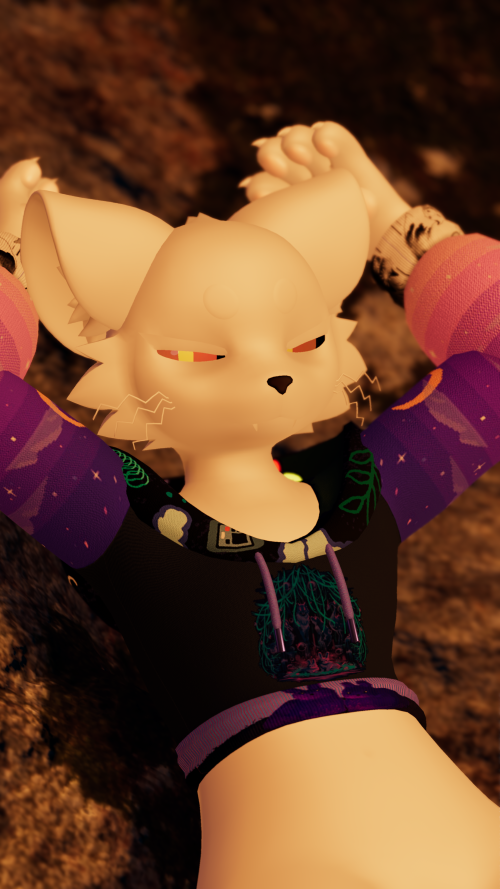 VRChat_2025-07-08_22-00-14.470_3840x2160.png