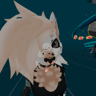 VRChat_2025-07-11_22-00-11.910_3840x2160