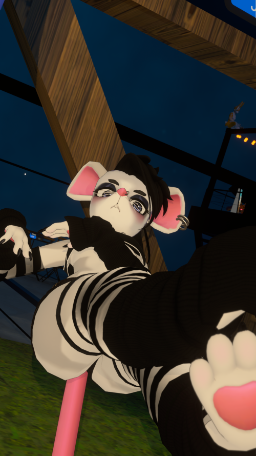 VRChat_2025-07-17_03-28-46.544_3840x2160.png