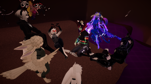VRChat_2025-07-19_19-26-41.797_3840x2160.png