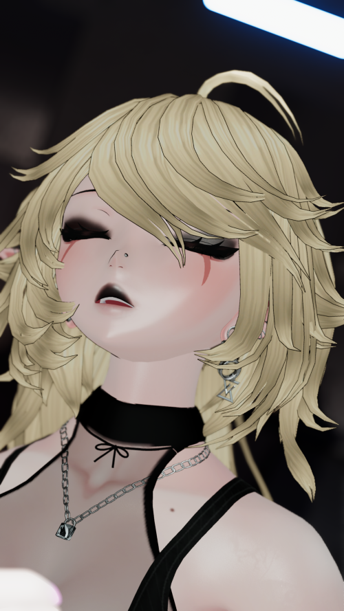 VRChat_2025-07-19_21-57-57.595_3840x2160.png