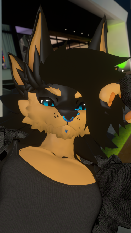 VRChat_2025-07-22_21-32-31.138_3840x2160.png