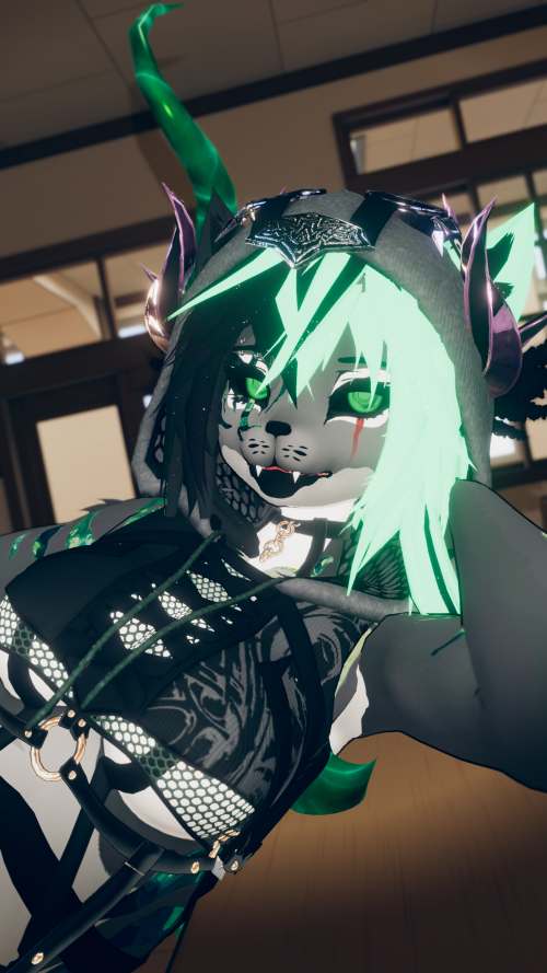 VRChat_2025-07-22_21-44-17.729_3840x2160.png