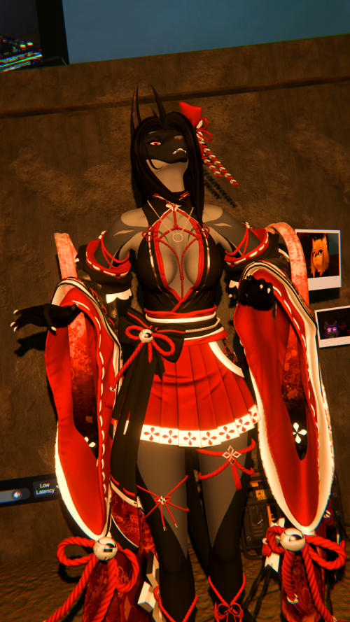 VRChat_2025-08-01_20-48-31.319_3840x2160.png