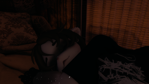VRChat_2025-08-02_06-02-01.368_3840x2160.png