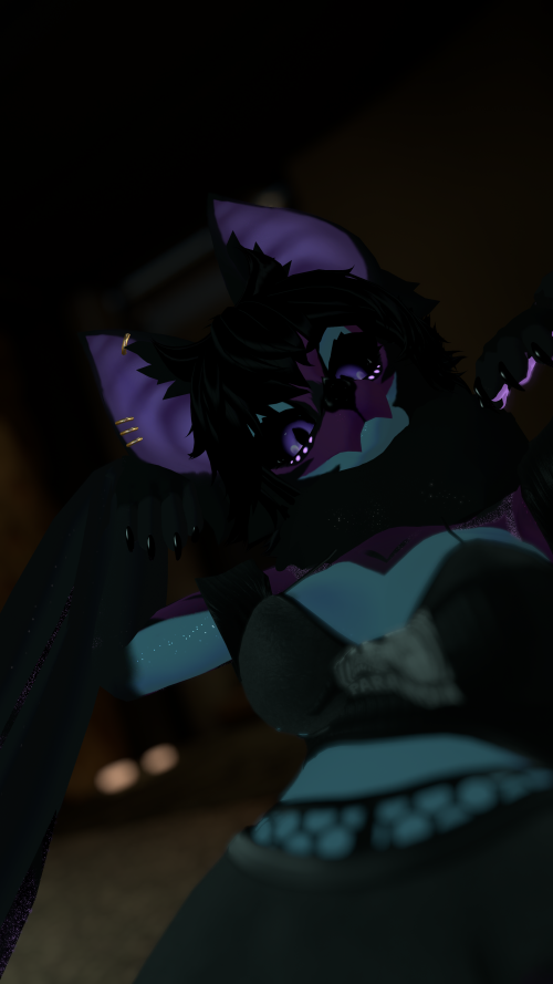 VRChat_2025-08-08_05-41-03.350_2160x3840.png