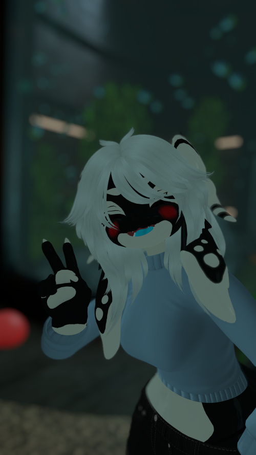 VRChat_2025-08-08_05-42-45.671_2160x3840.png