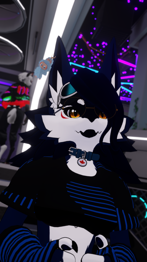 VRChat_2025-08-15_20-03-56.444_3840x2160.png