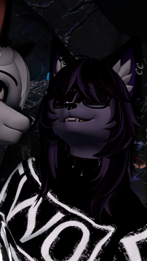 VRChat_2025-08-15_21-15-56.655_3840x2160.png