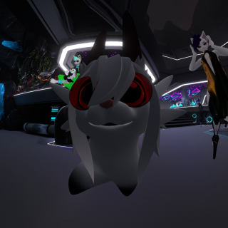 VRChat_2025-08-15_21-30-54.325_3840x2160