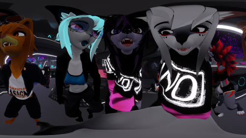 VRChat_2025-08-15_21-38-02.059_3840x2160.png