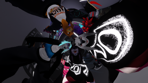 VRChat_2025-08-15_21-38-05.518_3840x2160.png