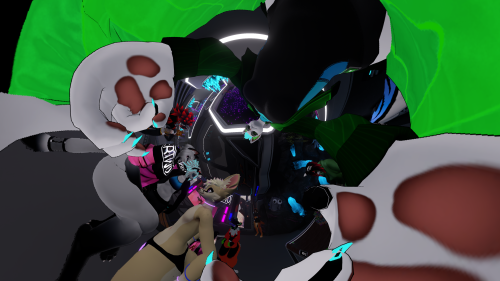 VRChat_2025-08-15_21-39-20.963_3840x2160.png