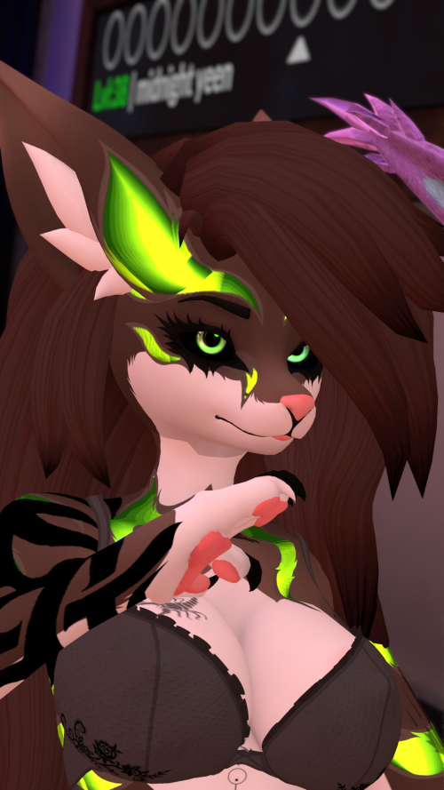 VRChat_2025-08-18_21-24-11.100_3840x2160.png