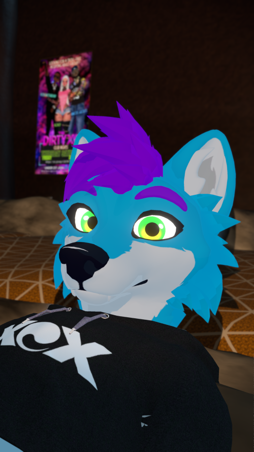VRChat_2025-08-23_22-43-59.882_3840x2160.png