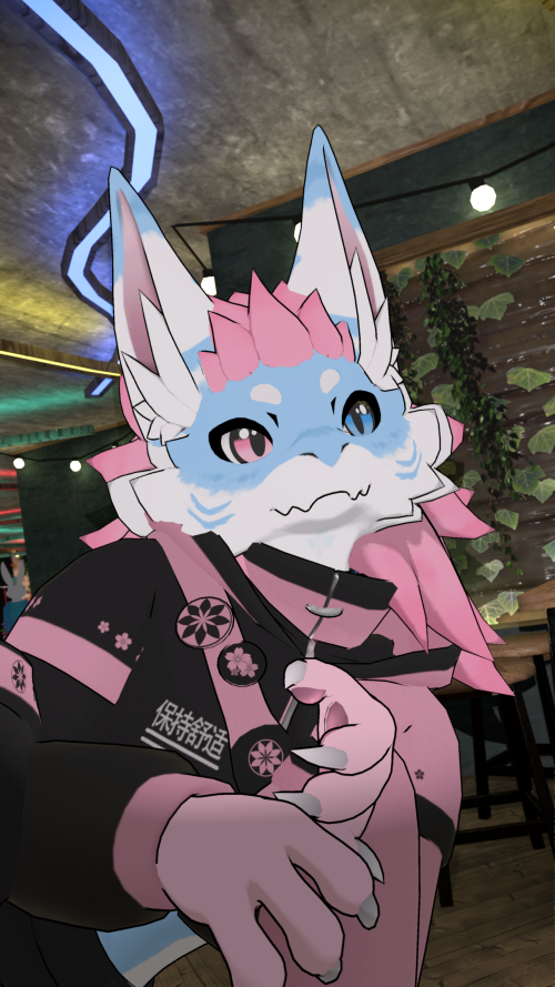 VRChat_2025-08-28_21-55-20.860_3840x2160.png