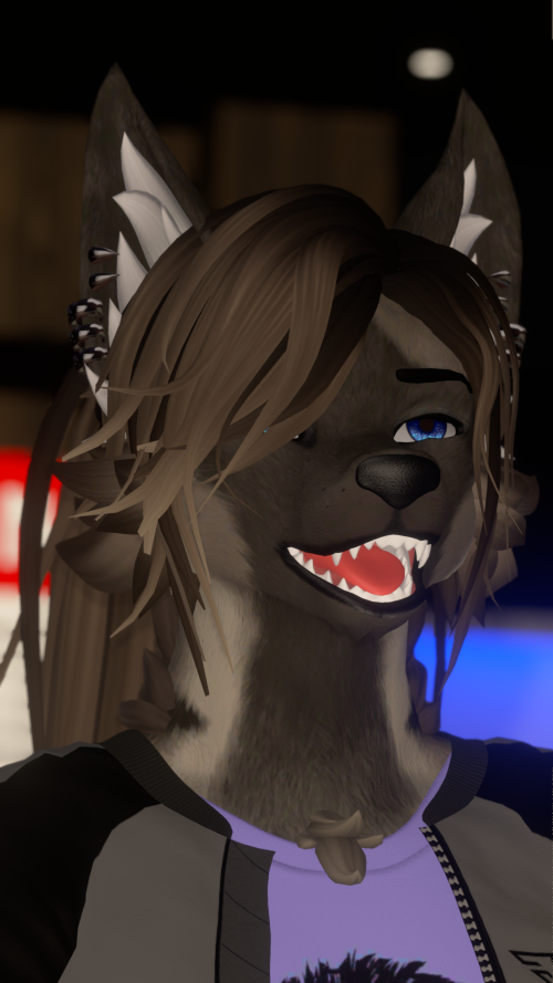 VRChat_2025-09-06_02-38-32.168_3840x2160.png