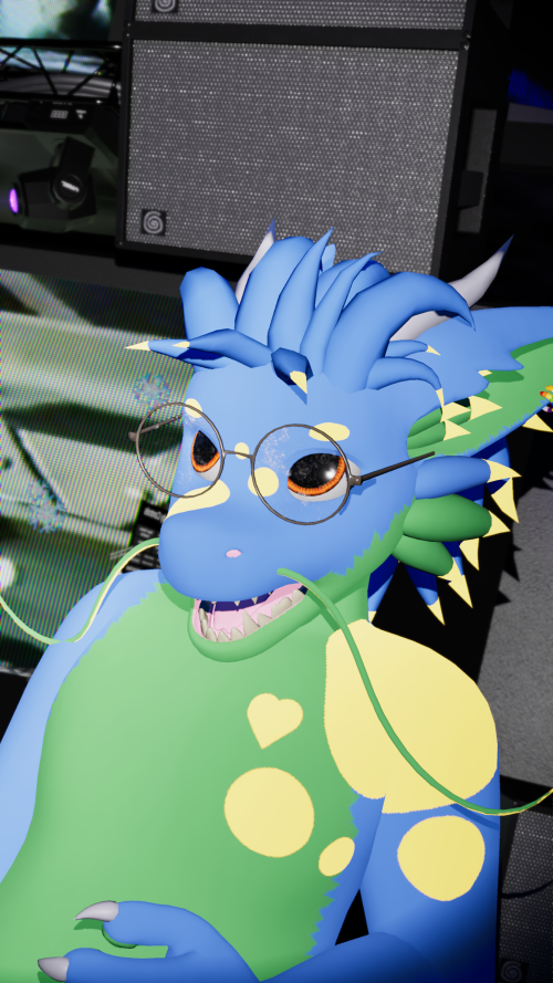 VRChat_2025-09-06_03-21-50.455_3840x2160.png