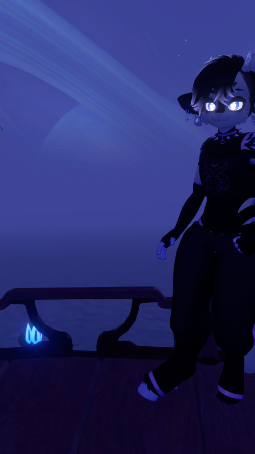 VRChat_2025-09-14_02-23-10.538_2160x3840_wrld_a4c1e2f5-df2c-4c10-aad3-76c933b52cb3.png