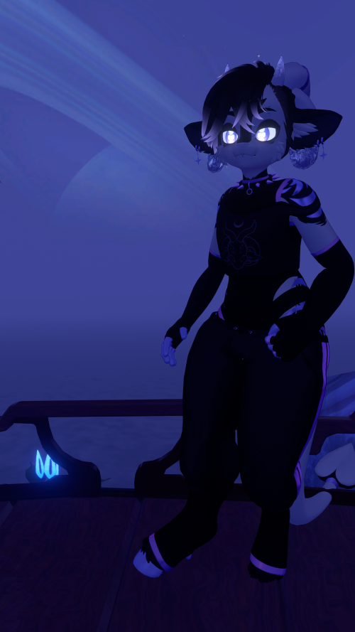 VRChat_2025-09-14_02-23-20.986_2160x3840_wrld_a4c1e2f5-df2c-4c10-aad3-76c933b52cb3.png