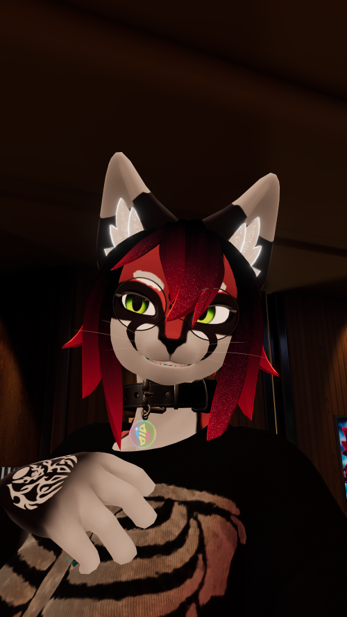 VRChat_2025-09-27_20-40-29.043_2160x3840.png