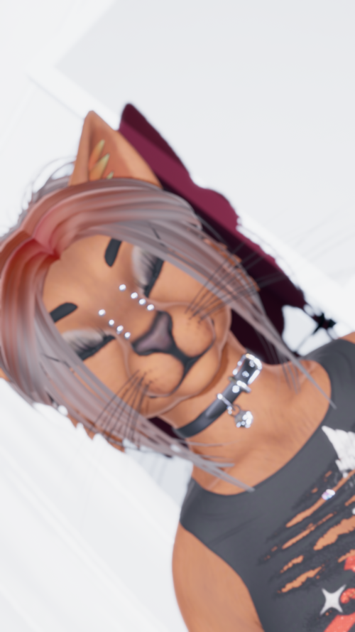 VRChat_2025-10-01_18-08-59.360_1440x2560.png