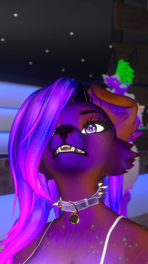 VRChat_2025-10-02_20-59-11.470_3840x2160.png