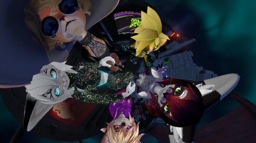 VRChat_2025-10-10_22-11-15.323_3840x2160.png