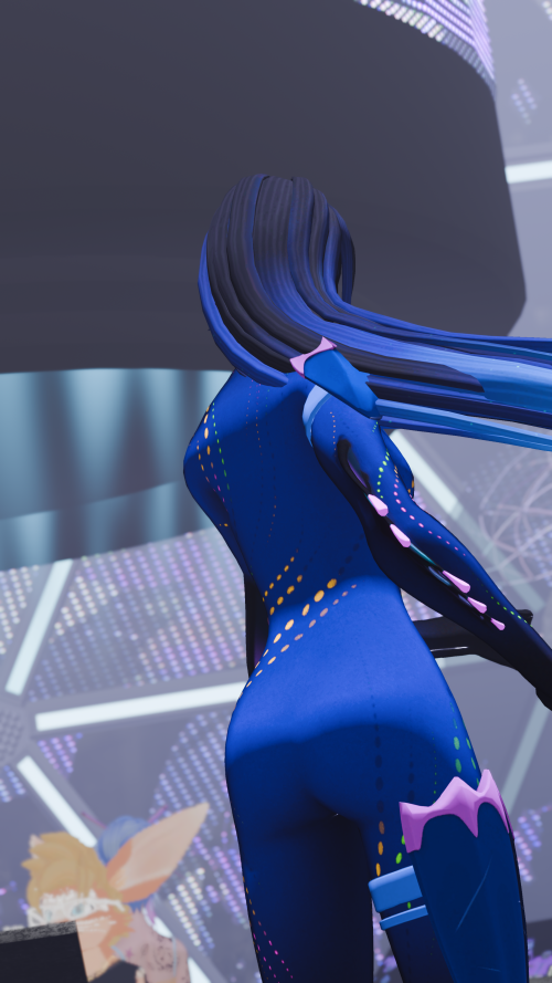 VRChat_2025-10-11_20-19-23.717_3840x2160.png
