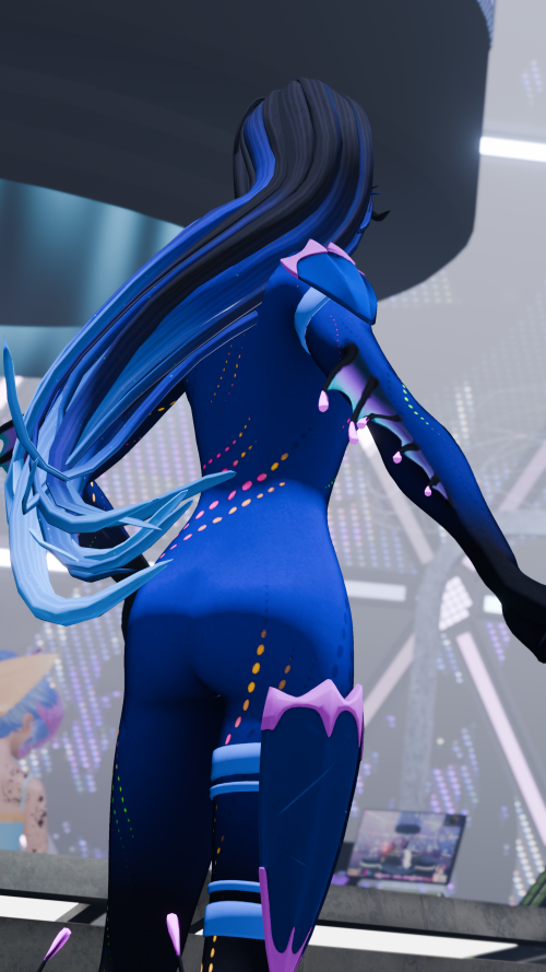 VRChat_2025-10-11_20-19-24.791_3840x2160.png