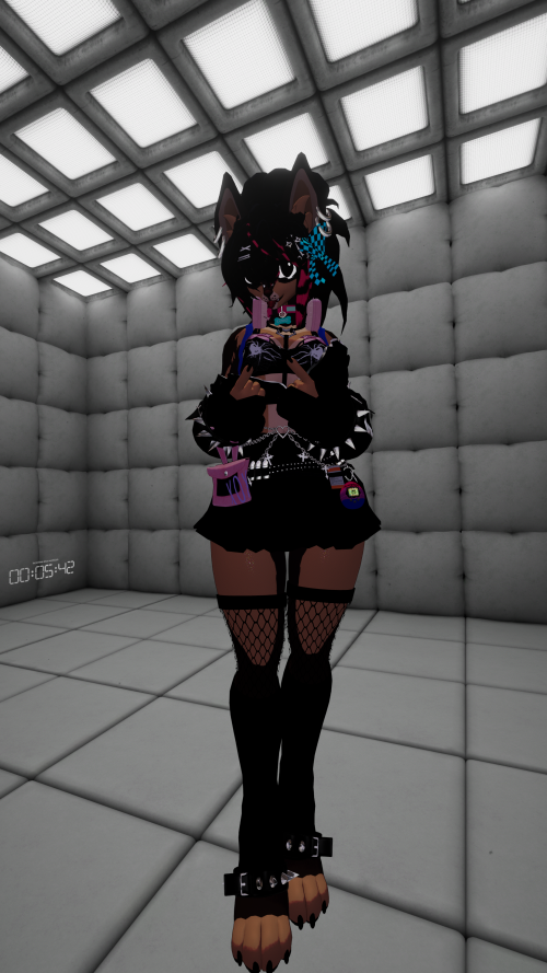 VRChat_2025-10-19_21-45-05.204_3840x2160.png