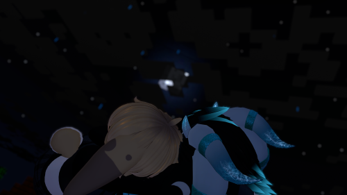 VRChat_2025-10-21_01-49-51.683_3840x2160_wrld_9cba340b-e830-4c3b-9b61-38a6dd822dcf.png