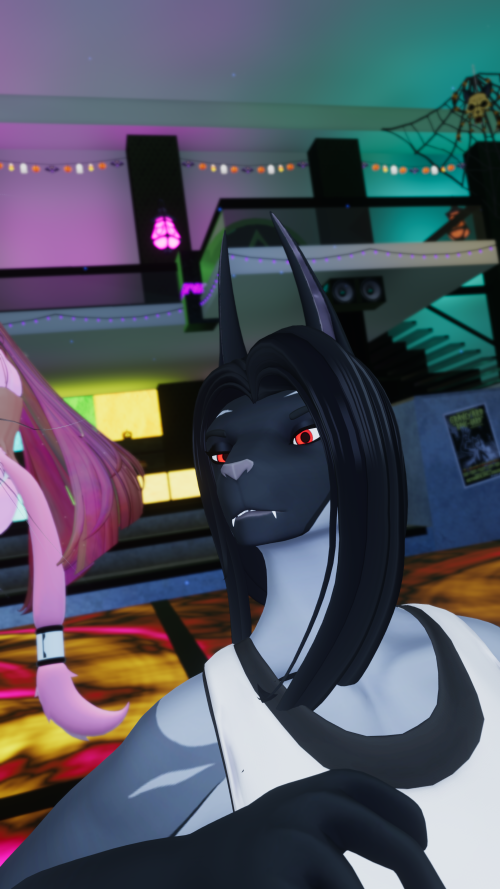 VRChat_2025-10-24_21-09-19.450_3840x2160.png