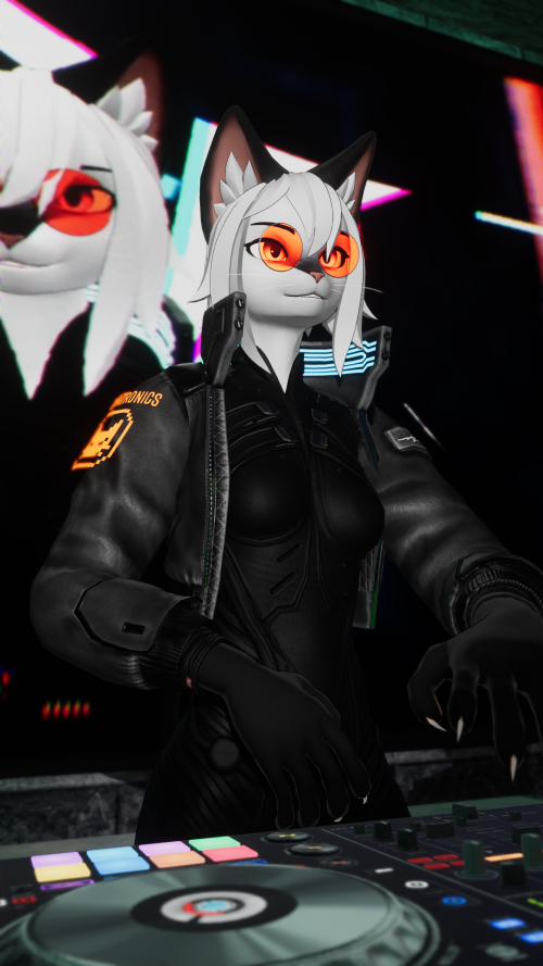 VRChat_2025-10-24_21-31-27.787_2160x3840.png