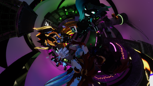 VRChat_2025-10-24_21-50-46.095_3840x2160.png
