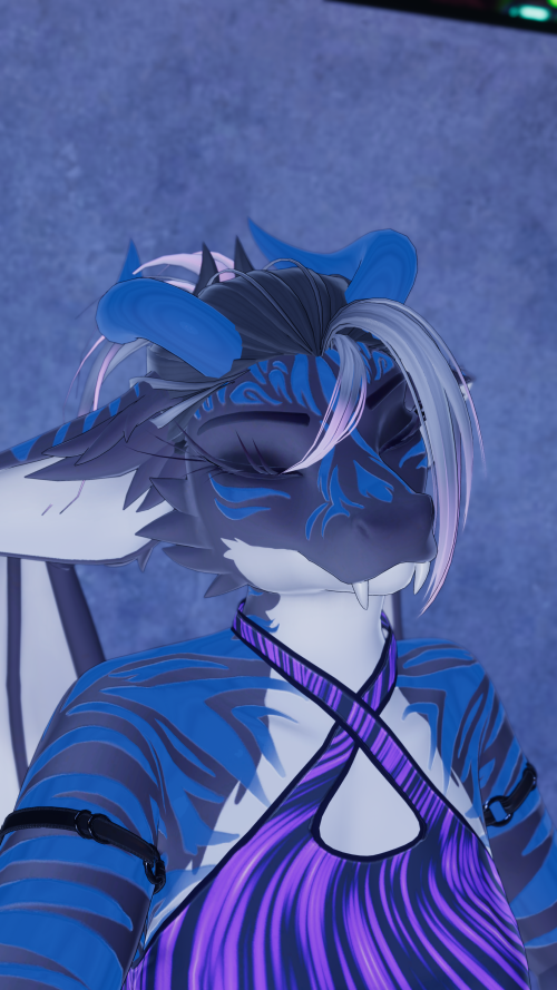 VRChat_2025-10-24_23-17-59.495_3840x2160.png