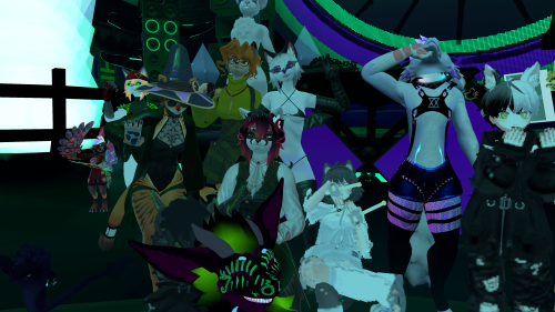 VRChat_2025-10-31_22-48-12.374_3840x2160.png