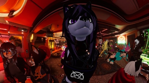 VRChat_2025-11-15_21-21-02.483_7680x4320.png