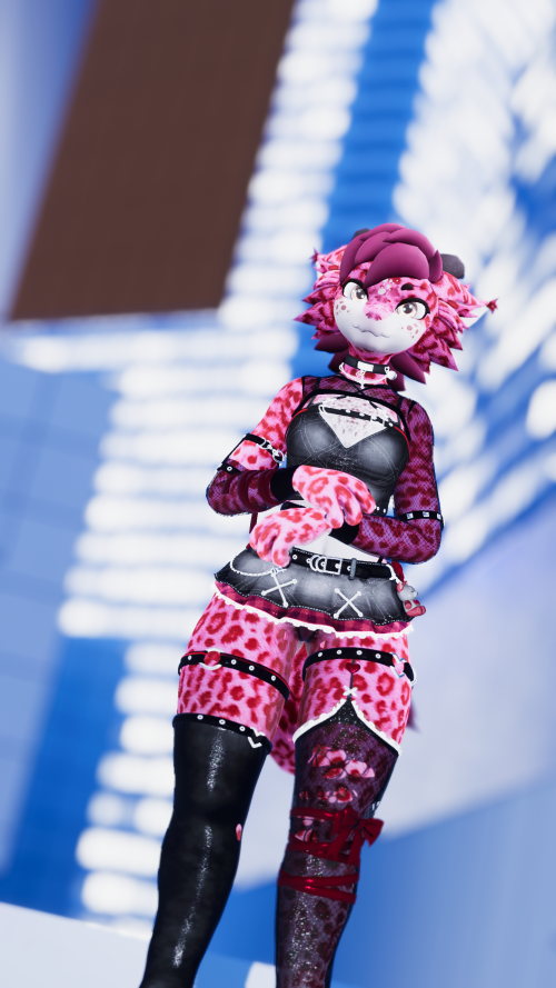 VRChat_2025-11-21_20-30-18.604_1440x2560.png