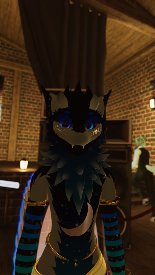 VRChat_2025-12-12_21-26-23.100_2160x3840.png