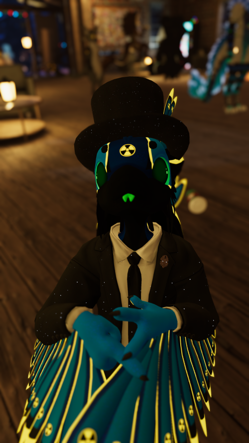 VRChat_2025-12-12_23-03-38.242_2160x3840.png