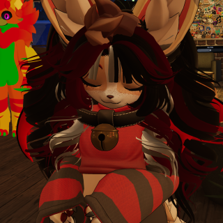 VRChat_2025-12-12_23-30-12.027_2160x3840