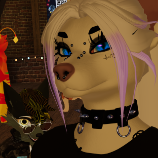 VRChat_2025-12-12_23-32-28.590_2160x3840