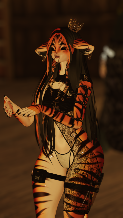 VRChat_2025-12-13_00-04-39.966_2160x3840.png