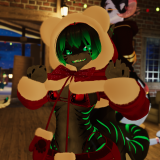VRChat_2025-12-13_00-46-50.486_2160x3840