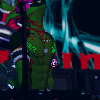 VRChat_2025-12-13_04-18-26.942_2160x3840