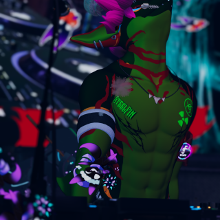 VRChat_2025-12-13_04-18-28.551_2160x3840